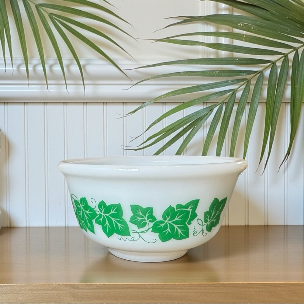 Vintage Hazel Atlas “Ivy” Small Mixing Bowl – Green Leaf Pattern – Milk Glass